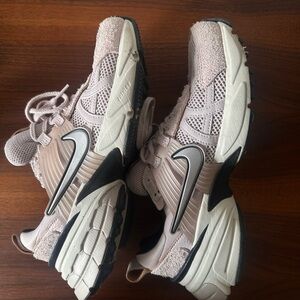 Nike V2K Run (women’s 9)